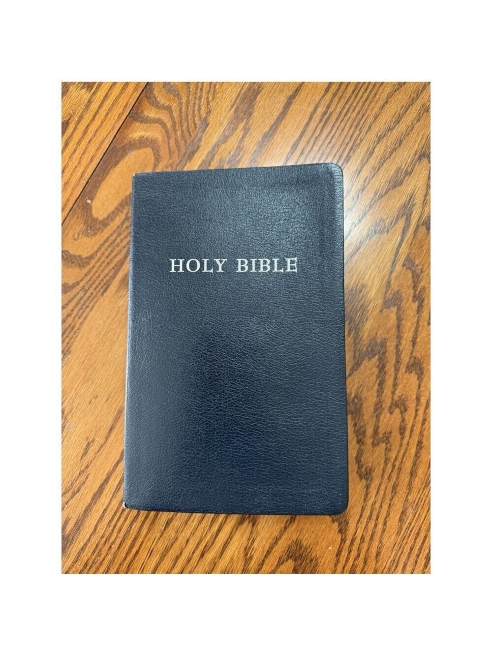 Holy Bible New King James Version Red Letter Bonded Leather Silver Edge 9x5 - Picture 1 of 12